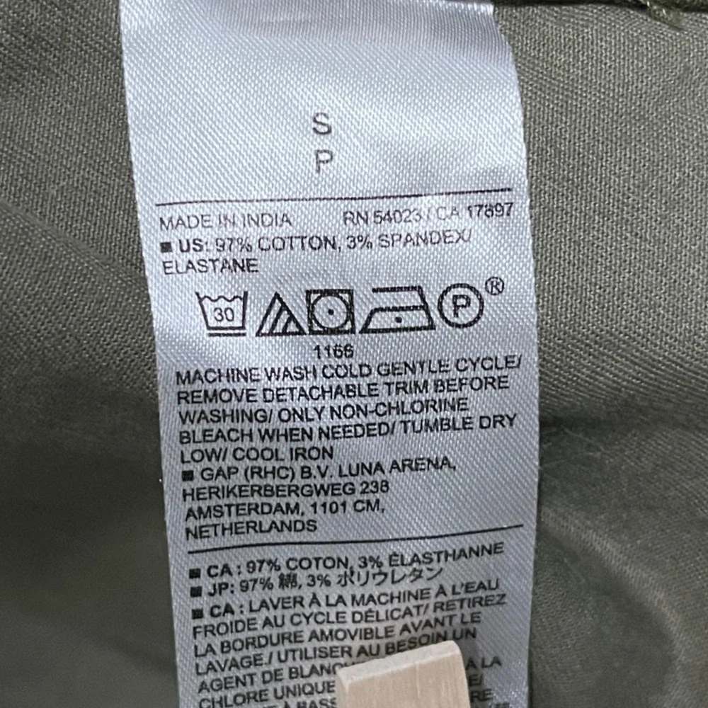 Banana Republic stylish colorblock